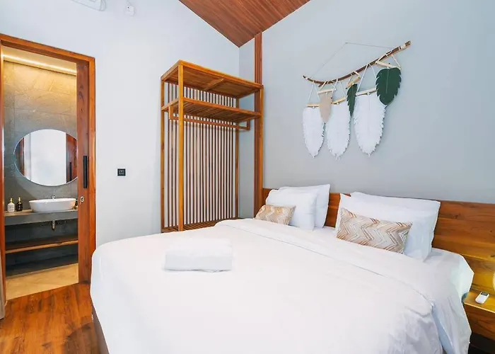 Nirav 2 Bedrooms 1 Bedroom Mezzanine فيلة أُلُواتو