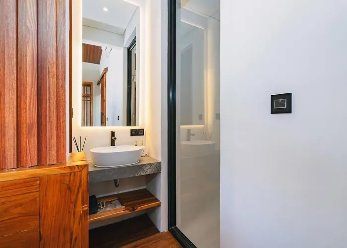 فيلة Nirav 2 Bedrooms 1 Bedroom Mezzanine أُلُواتو
